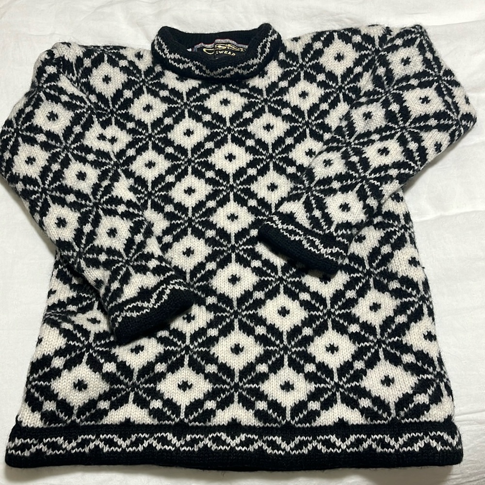 Ossi Skiwear Wool Knit Ski Bunny Sweater